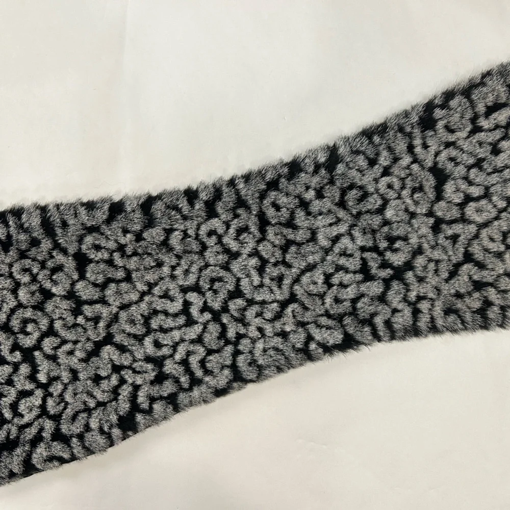 BEN BERGER Luxury Collection Soft Snuggly Faux Fur Gray Black Print Scarf Stole - Picture 12 of 12